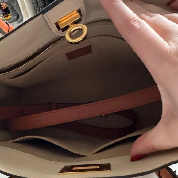 Louis Vuitton On My Side - Picture 7 of 11